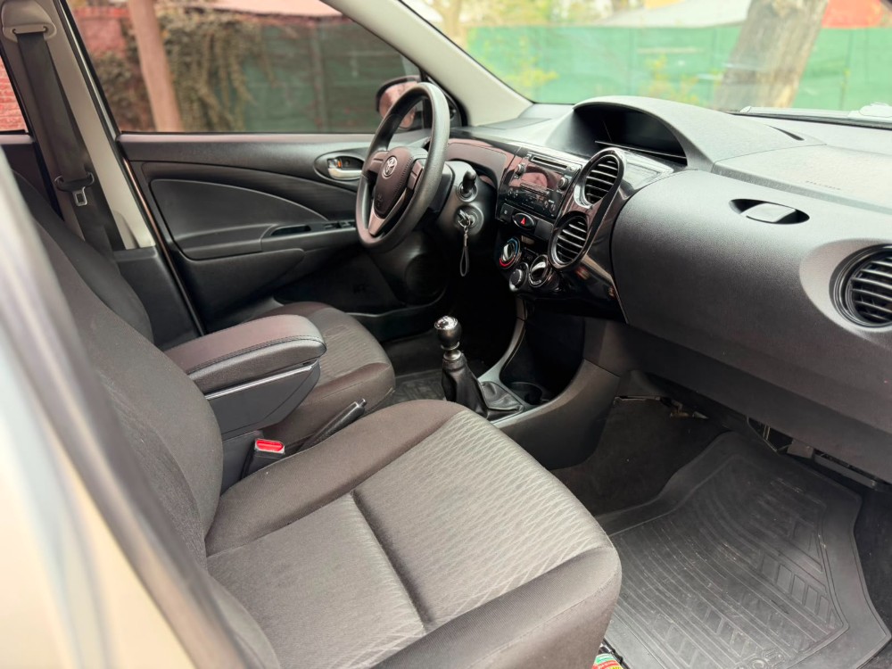 Toyota Etios 1.5X — foto 14
